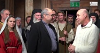Bischof Wilhelm Krautwaschl besucht eine Probe
